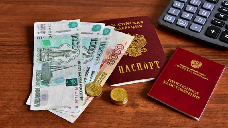 В ожидании 2025 года стоит отметить, что страховые пенсии по старости будут индексироваться дважды. Новость о таком решении была объявлена 19 июля Светланой Бессараб, членом комитета Госдумы по труду.